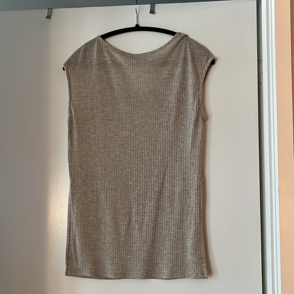 Tan Sleeveless top with side slit (Medium) - Picture 5 of 6